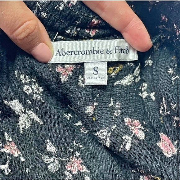 Abercrombie & Fitch Women's Black Off the Shoulder Floral Lace Romper - size S - Picture 5 of 5